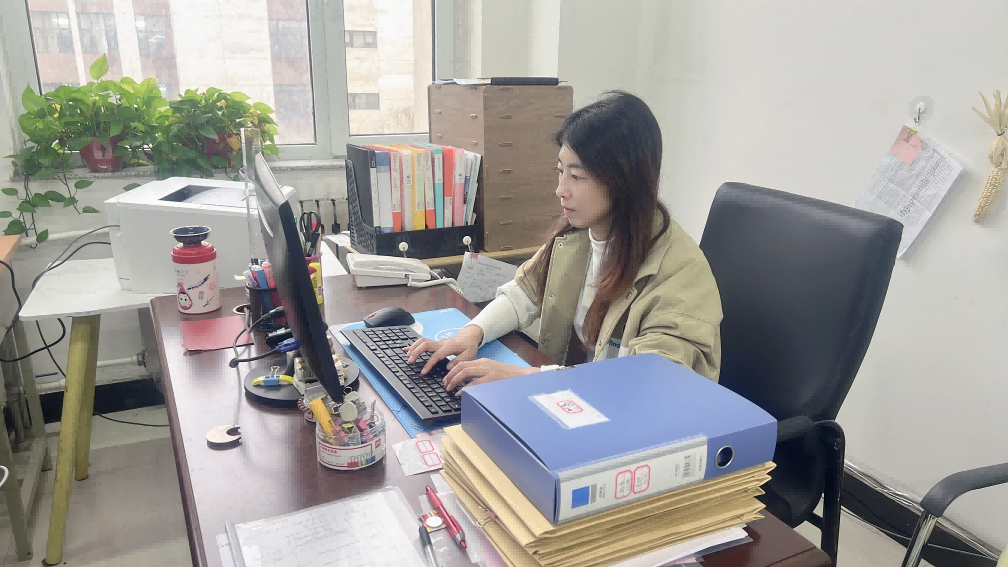 王颖 院办主任